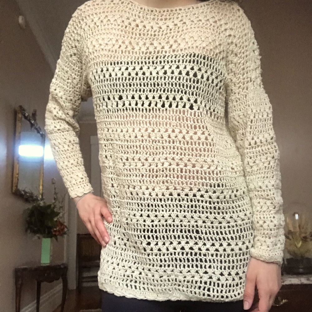 Boho vintage crochet sleeved top